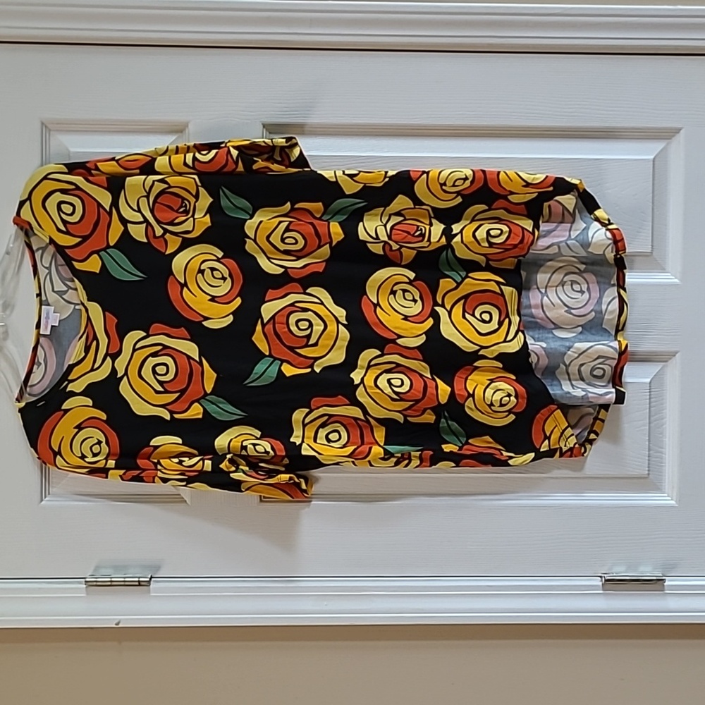 Lularoe Tunic Rose Blouse - Sz S